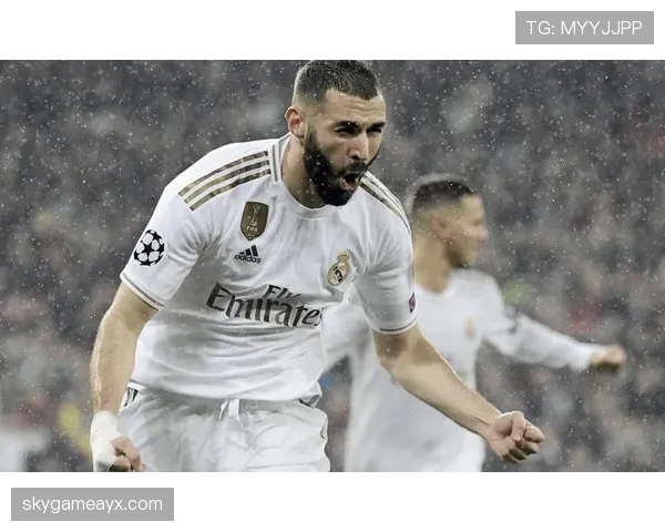 本泽马皇马生涯圆满落幕，传奇终章载誉而归