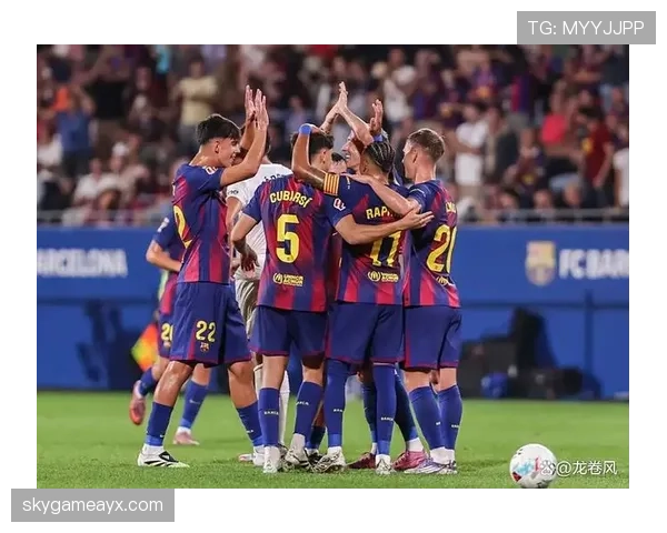 拉菲尼亚助力巴萨保持不败，精彩表现备受媒体关注与分析