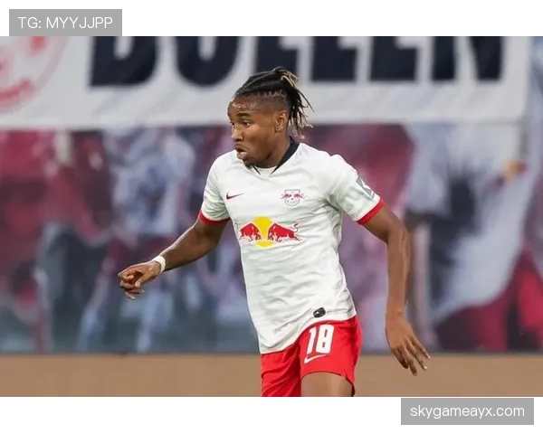 恩昆库：从边缘替补到莱比锡王牌的生涯阶段解析