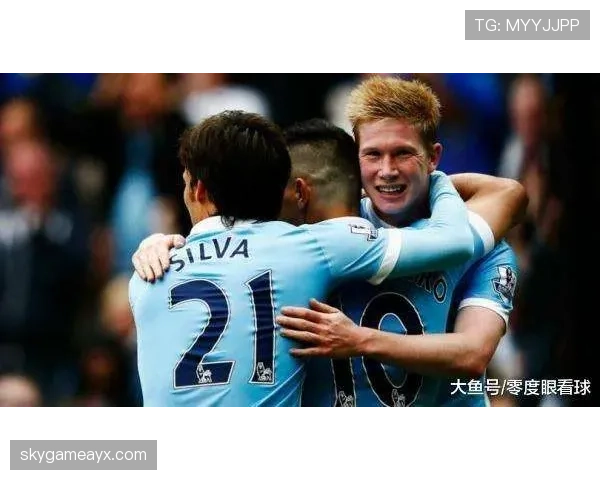 德布劳内与厄齐尔对比：传控大师与攻击型中场的技术差异